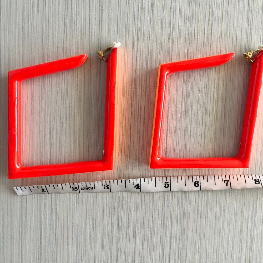 Neon square Clip earrings - Picture 13 of 16